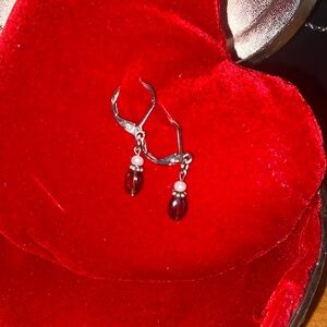 STERLING/GARNET EARRINGS